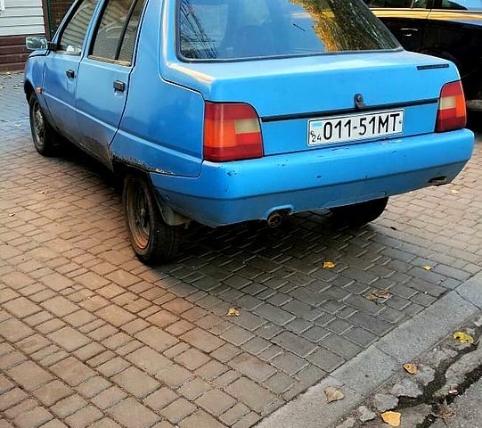 Синий ЗАЗ Славута, объемом двигателя 1.2 л и пробегом 100 тыс. км за 400 $, фото 3 на Automoto.ua
