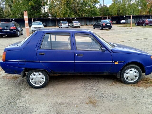 Синій ЗАЗ Славута, об'ємом двигуна 1.2 л та пробігом 240 тис. км за 1190 $, фото 1 на Automoto.ua