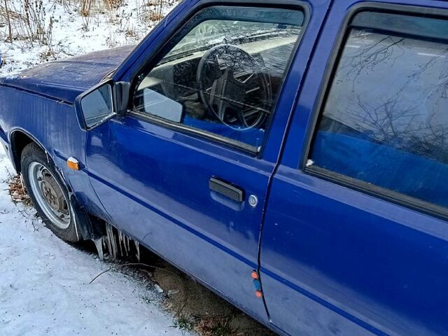 Синий ЗАЗ Славута, объемом двигателя 1.2 л и пробегом 187 тыс. км за 750 $, фото 2 на Automoto.ua