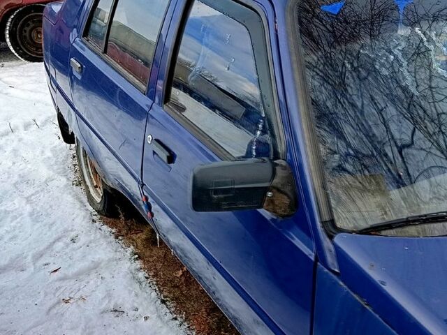 Синий ЗАЗ Славута, объемом двигателя 1.2 л и пробегом 187 тыс. км за 750 $, фото 4 на Automoto.ua