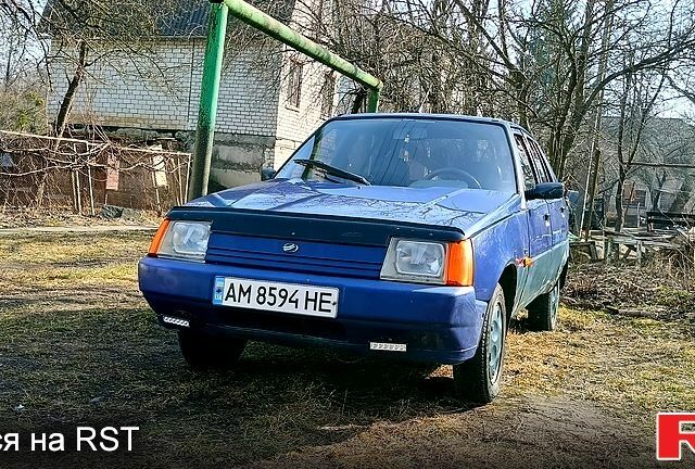 Синий ЗАЗ Славута, объемом двигателя 1.2 л и пробегом 172 тыс. км за 750 $, фото 1 на Automoto.ua
