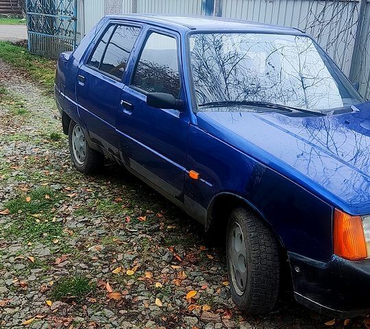 Синій ЗАЗ Славута, об'ємом двигуна 1.2 л та пробігом 90 тис. км за 700 $, фото 6 на Automoto.ua