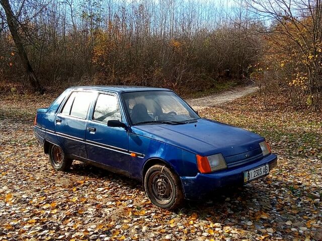 Синий ЗАЗ Славута, объемом двигателя 1.2 л и пробегом 187 тыс. км за 750 $, фото 7 на Automoto.ua