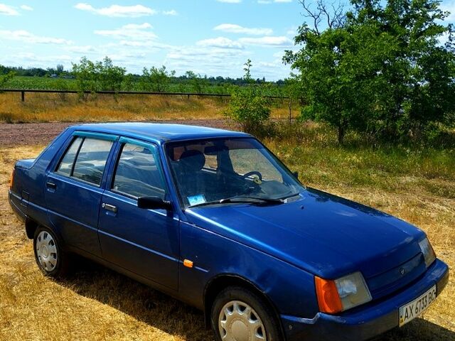 Синий ЗАЗ Славута, объемом двигателя 1.2 л и пробегом 140 тыс. км за 830 $, фото 1 на Automoto.ua