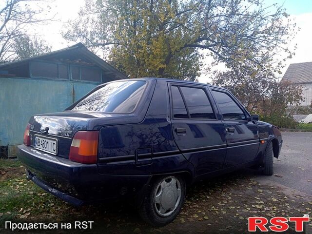 ЗАЗ Славута 2006 в Ровно на Automoto.ua Синий ЗАЗ Славута, объемом двигателя 1.2 л и пробегом 120 тыс. км за 1600 $, фото 2 на Automoto.ua