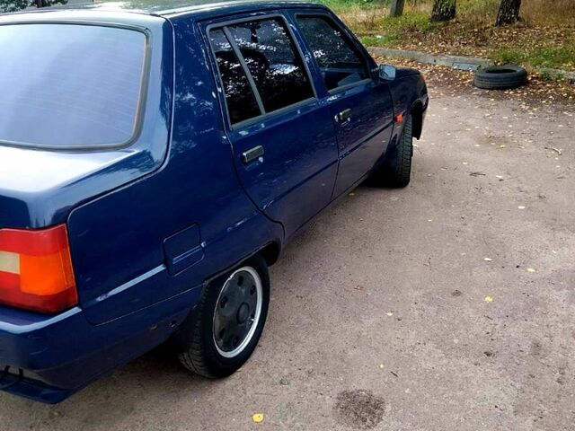 ЗАЗ Славута 2007 в Чернигове на Automoto.ua Синий ЗАЗ Славута, объемом двигателя 1.2 л и пробегом 89 тыс. км за 1650 $, фото 4 на Automoto.ua