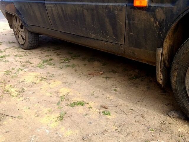 ЗАЗ Славута 2007 в Николаеве на Automoto.ua Синий ЗАЗ Славута, объемом двигателя 1.2 л и пробегом 54 тыс. км за 950 $, фото 4 на Automoto.ua