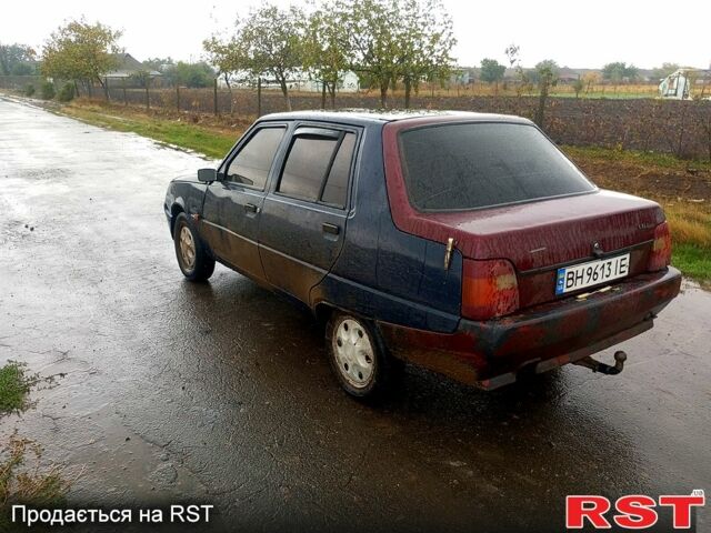 Синий ЗАЗ Славута, объемом двигателя 1.2 л и пробегом 626 тыс. км за 750 $, фото 2 на Automoto.ua