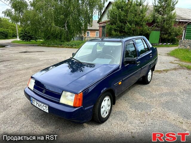 Синий ЗАЗ Славута, объемом двигателя 1.2 л и пробегом 132 тыс. км за 1350 $, фото 3 на Automoto.ua