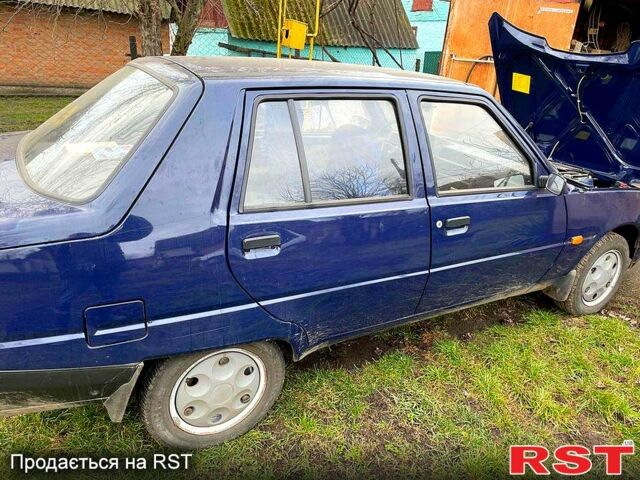 Синій ЗАЗ Славута, об'ємом двигуна 1.2 л та пробігом 10 тис. км за 2500 $, фото 7 на Automoto.ua