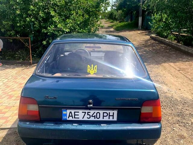 ЗАЗ Славута 1999 в Никополе на Automoto.ua Зеленый ЗАЗ Славута, объемом двигателя 1.1 л и пробегом 170 тыс. км за 900 $, фото 1 на Automoto.ua