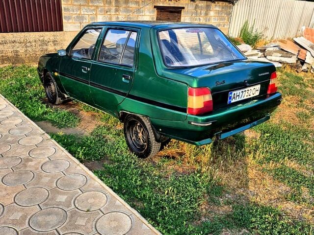 Зеленый ЗАЗ Славута, объемом двигателя 1.2 л и пробегом 220 тыс. км за 980 $, фото 3 на Automoto.ua
