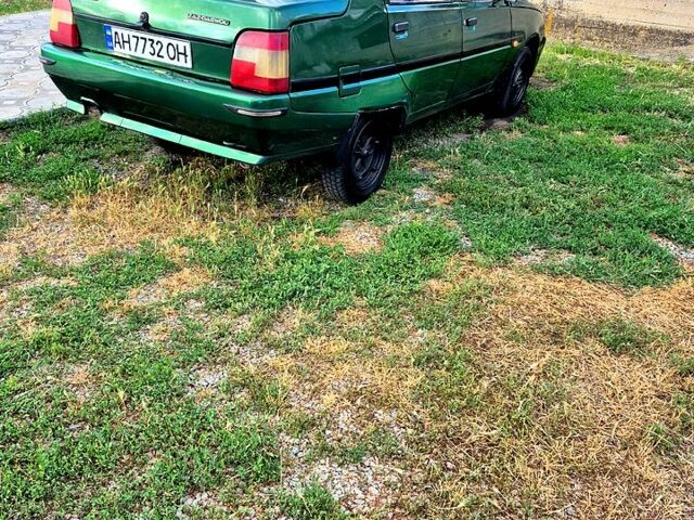 Зеленый ЗАЗ Славута, объемом двигателя 1.2 л и пробегом 220 тыс. км за 980 $, фото 2 на Automoto.ua