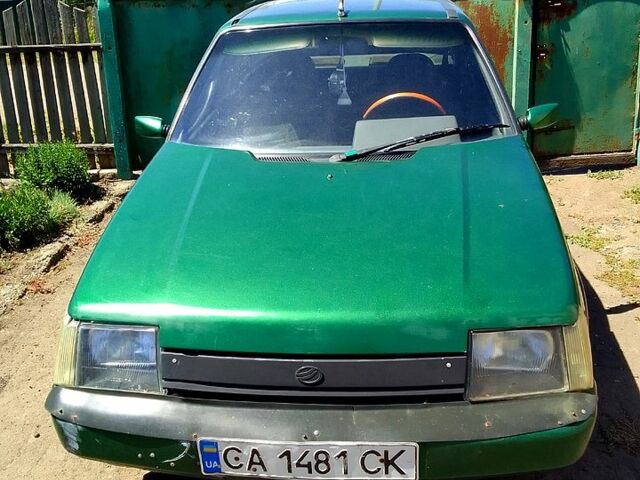 ЗАЗ Славута 2003 в Новоукраинке на Automoto.ua Зеленый ЗАЗ Славута, объемом двигателя 1.2 л и пробегом 180 тыс. км за 730 $, фото 2 на Automoto.ua