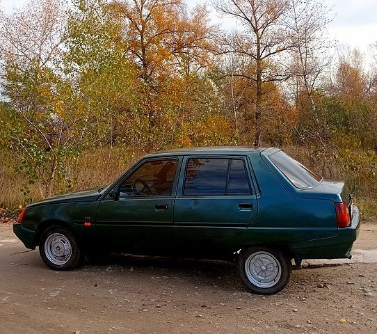 ЗАЗ Славута 2004 в Каневе на Automoto.ua Зеленый ЗАЗ Славута, объемом двигателя 1.2 л и пробегом 126 тыс. км за 643 $, фото 5 на Automoto.ua