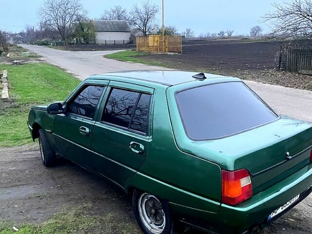 Зеленый ЗАЗ Славута, объемом двигателя 1.3 л и пробегом 50 тыс. км за 1250 $, фото 1 на Automoto.ua