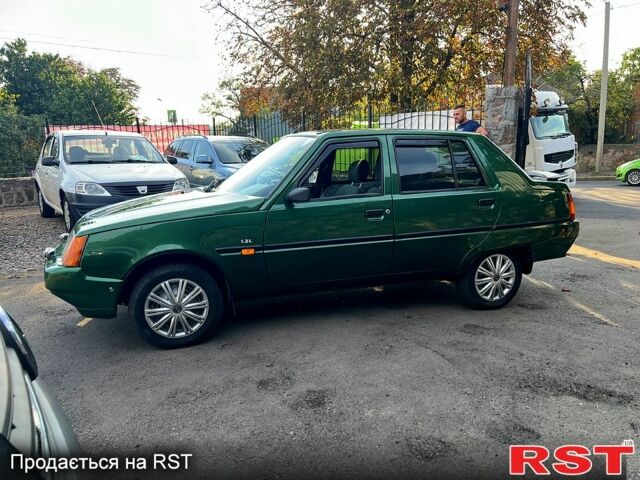 Зеленый ЗАЗ Славута, объемом двигателя 1.2 л и пробегом 98 тыс. км за 1450 $, фото 2 на Automoto.ua