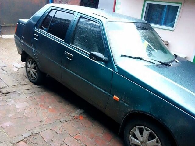 Зеленый ЗАЗ Славута, объемом двигателя 1.2 л и пробегом 0 тыс. км за 1000 $, фото 2 на Automoto.ua