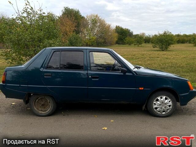 Зеленый ЗАЗ Славута, объемом двигателя 1.2 л и пробегом 100 тыс. км за 900 $, фото 3 на Automoto.ua