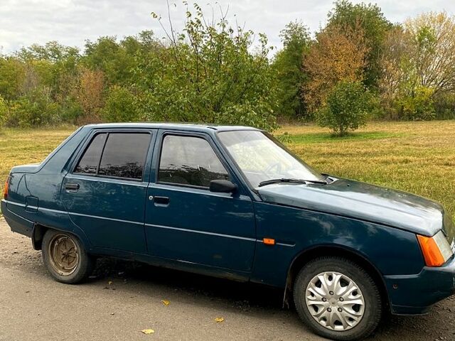 Зеленый ЗАЗ Славута, объемом двигателя 1.2 л и пробегом 100 тыс. км за 900 $, фото 4 на Automoto.ua