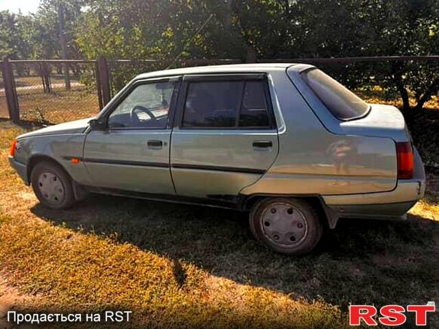 Зеленый ЗАЗ Славута, объемом двигателя 1.2 л и пробегом 236 тыс. км за 720 $, фото 1 на Automoto.ua