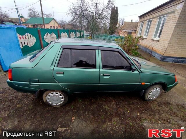 Зеленый ЗАЗ Славута, объемом двигателя 1.2 л и пробегом 144 тыс. км за 1200 $, фото 5 на Automoto.ua