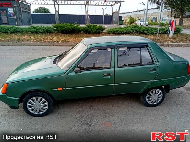 Зеленый ЗАЗ Славута, объемом двигателя 1.2 л и пробегом 50 тыс. км за 1400 $, фото 1 на Automoto.ua