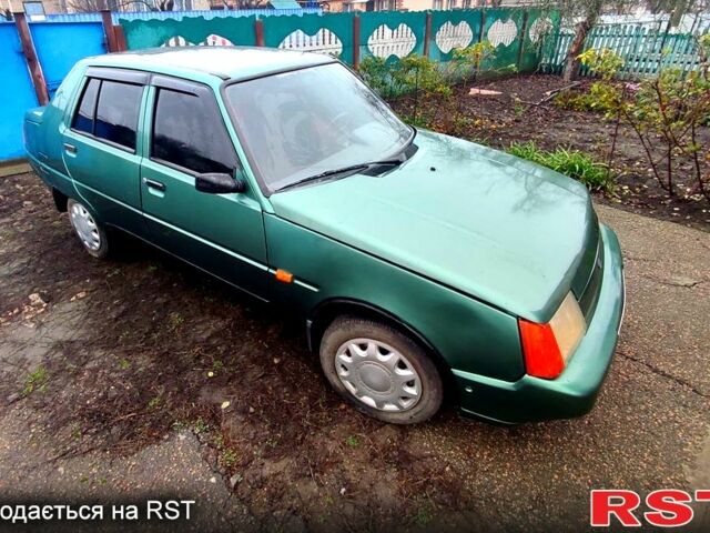 Зеленый ЗАЗ Славута, объемом двигателя 1.2 л и пробегом 144 тыс. км за 1200 $, фото 1 на Automoto.ua
