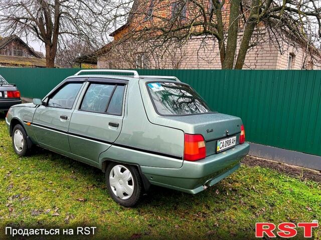 Зеленый ЗАЗ Славута, объемом двигателя 1.2 л и пробегом 264 тыс. км за 1000 $, фото 3 на Automoto.ua