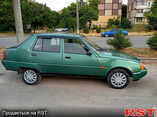 Зеленый ЗАЗ Славута, объемом двигателя 1.2 л и пробегом 50 тыс. км за 1400 $, фото 2 на Automoto.ua
