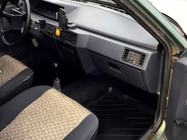 Зеленый ЗАЗ Славута, объемом двигателя 1.2 л и пробегом 108 тыс. км за 1200 $, фото 4 на Automoto.ua