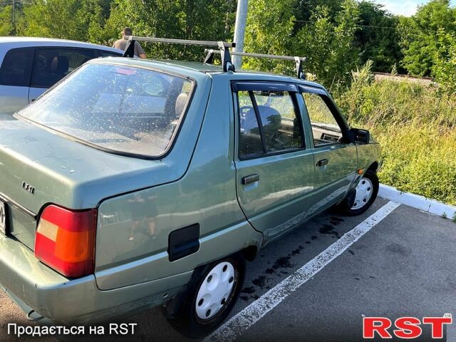 Зеленый ЗАЗ Славута, объемом двигателя 1.3 л и пробегом 200 тыс. км за 700 $, фото 6 на Automoto.ua