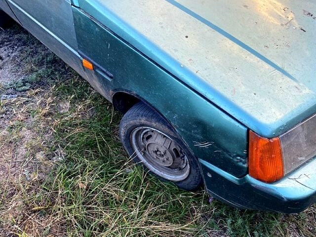 Зеленый ЗАЗ Славута, объемом двигателя 1.2 л и пробегом 287 тыс. км за 650 $, фото 2 на Automoto.ua