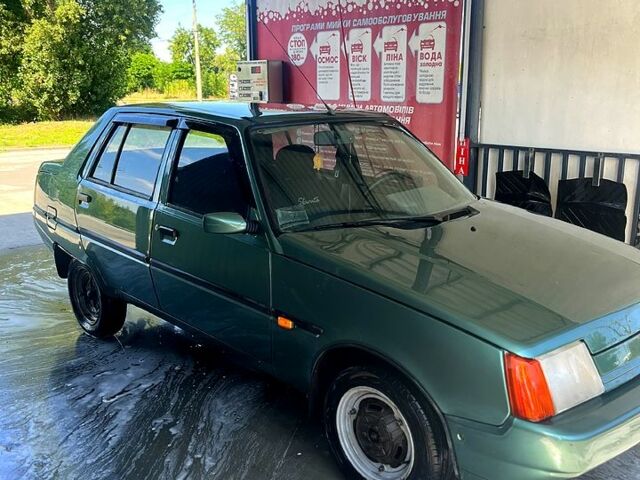 Зеленый ЗАЗ Славута, объемом двигателя 1.3 л и пробегом 137 тыс. км за 1200 $, фото 2 на Automoto.ua