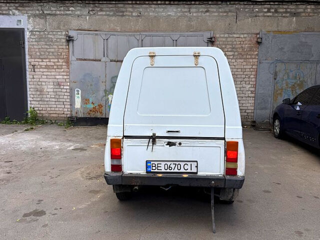 Белый ЗАЗ Таврия-Пикап, объемом двигателя 1.2 л и пробегом 142 тыс. км за 600 $, фото 7 на Automoto.ua