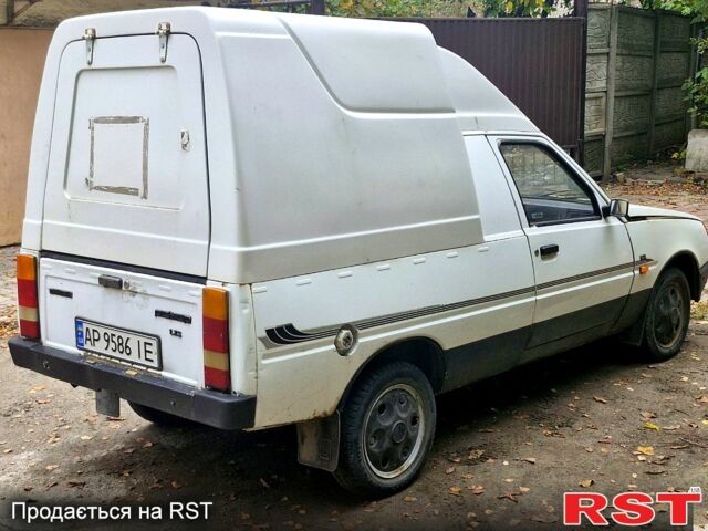 ЗАЗ Таврія-Пікап 2003 у Запоріжжя на Automoto.ua Білий ЗАЗ Таврія-Пікап, об'ємом двигуна 1.2 л та пробігом 250 тис. км за 730 $, фото 5 на Automoto.ua