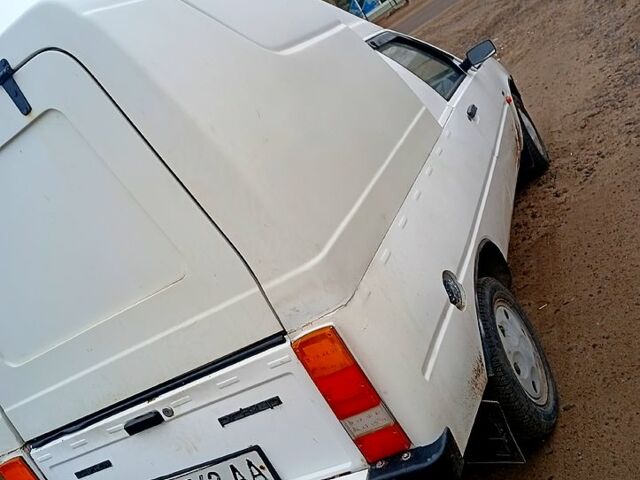 Белый ЗАЗ Таврия-Пикап, объемом двигателя 1.2 л и пробегом 0 тыс. км за 1000 $, фото 6 на Automoto.ua