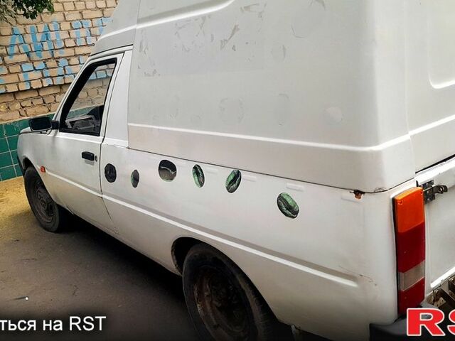 Белый ЗАЗ Таврия-Пикап, объемом двигателя 1.2 л и пробегом 0 тыс. км за 1300 $, фото 2 на Automoto.ua