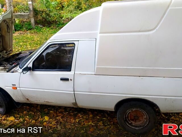 ЗАЗ Таврія-Пікап 2004 у Кам'янське (Дніпродзержинськ) на Automoto.ua Білий ЗАЗ Таврія-Пікап, об'ємом двигуна 1.2 л та пробігом 0 тис. км за 760 $, фото 4 на Automoto.ua