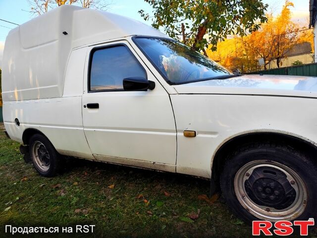 Белый ЗАЗ Таврия-Пикап, объемом двигателя 1.2 л и пробегом 260 тыс. км за 760 $, фото 1 на Automoto.ua
