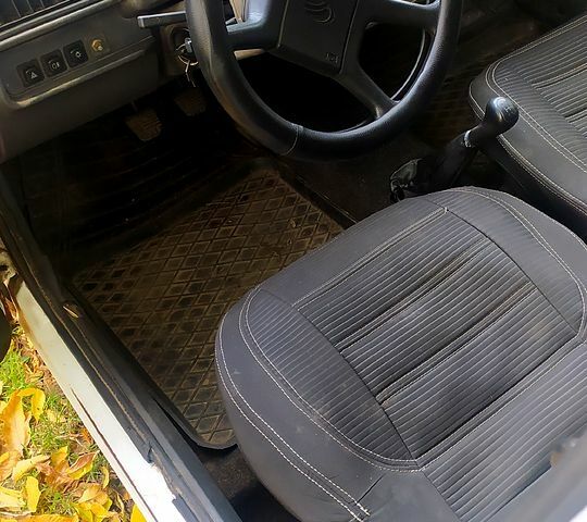 ЗАЗ Таврія-Пікап 2004 у Кам'янське (Дніпродзержинськ) на Automoto.ua Білий ЗАЗ Таврія-Пікап, об'ємом двигуна 1.2 л та пробігом 0 тис. км за 760 $, фото 3 на Automoto.ua