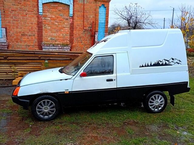 Белый ЗАЗ Таврия-Пикап, объемом двигателя 1.2 л и пробегом 200 тыс. км за 1000 $, фото 5 на Automoto.ua