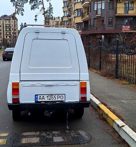 Білий ЗАЗ Таврія-Пікап, об'ємом двигуна 1.2 л та пробігом 100 тис. км за 680 $, фото 2 на Automoto.ua