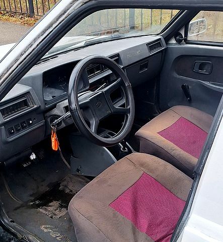 Білий ЗАЗ Таврія-Пікап, об'ємом двигуна 1.2 л та пробігом 100 тис. км за 680 $, фото 3 на Automoto.ua