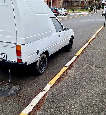 Білий ЗАЗ Таврія-Пікап, об'ємом двигуна 1.2 л та пробігом 100 тис. км за 680 $, фото 1 на Automoto.ua