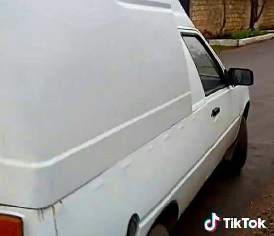 Білий ЗАЗ Таврія-Пікап, об'ємом двигуна 1.2 л та пробігом 250 тис. км за 650 $, фото 1 на Automoto.ua