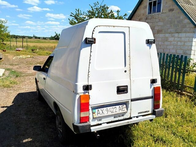 Білий ЗАЗ Таврія-Пікап, об'ємом двигуна 1.2 л та пробігом 0 тис. км за 900 $, фото 2 на Automoto.ua