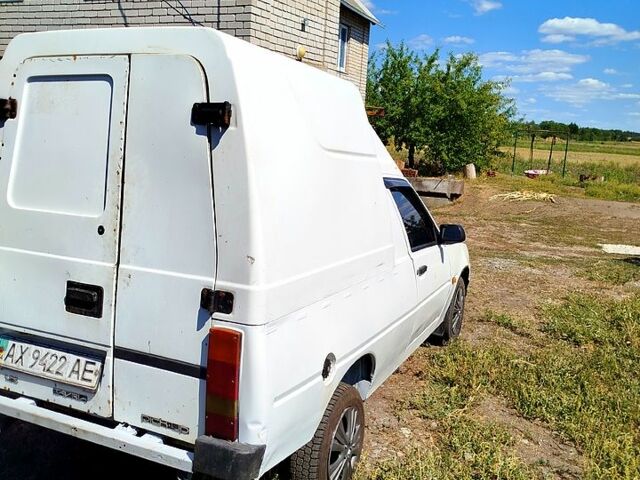 Білий ЗАЗ Таврія-Пікап, об'ємом двигуна 1.2 л та пробігом 0 тис. км за 900 $, фото 3 на Automoto.ua