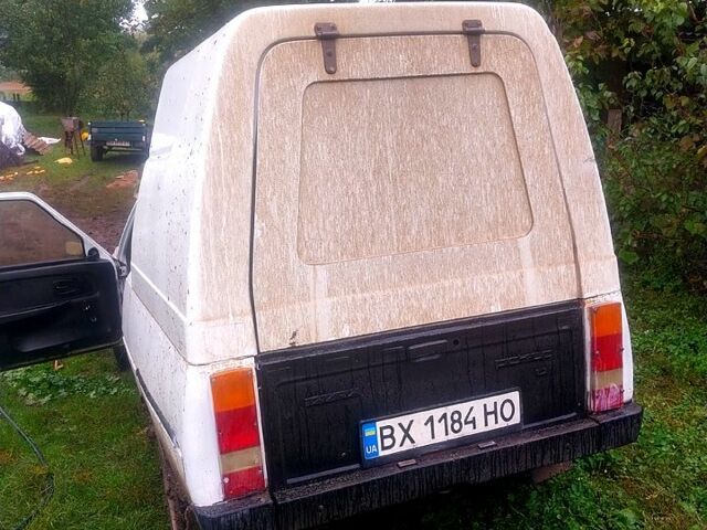 ЗАЗ Таврія-Пікап 2006 у Хмельницькому на Automoto.ua Білий ЗАЗ Таврія-Пікап, об'ємом двигуна 1.2 л та пробігом 200 тис. км за 500 $, фото 3 на Automoto.ua