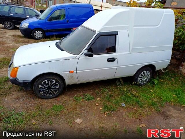 ЗАЗ Таврія-Пікап 2006 у Балте на Automoto.ua Білий ЗАЗ Таврія-Пікап, об'ємом двигуна 1.2 л та пробігом 160 тис. км за 1400 $, фото 2 на Automoto.ua